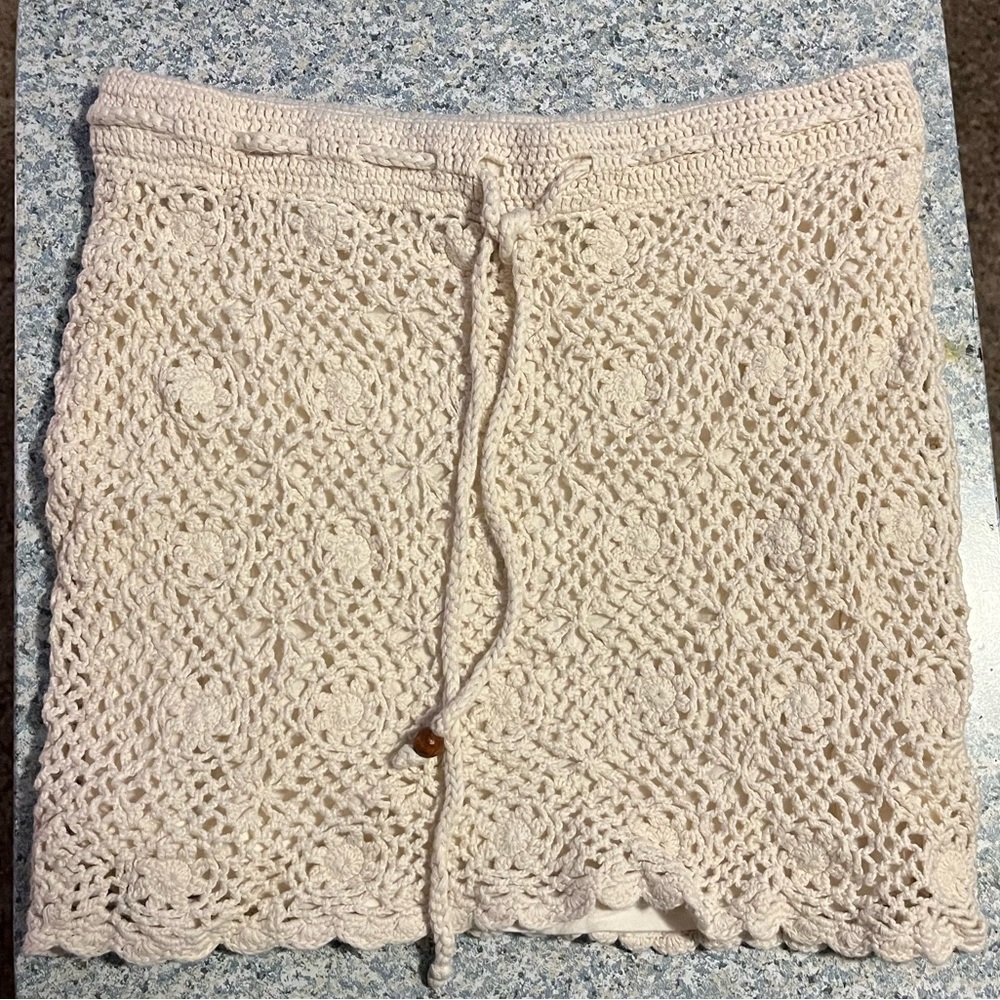 Adorable crocheted mini skirt with liner